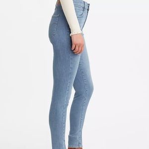 Levi’s 720 high rise super skinny